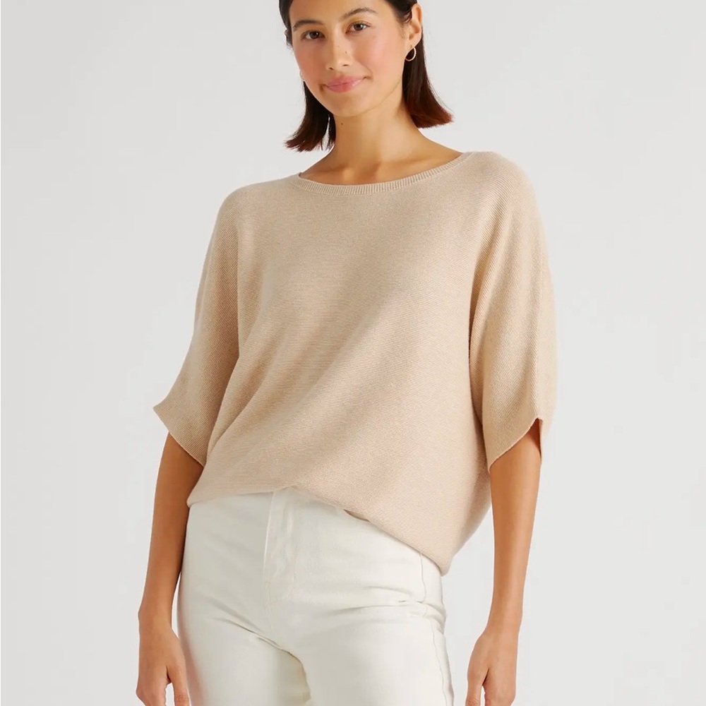 Quince oatmeal colored dolman sleeve lightweight sweater. Never worn